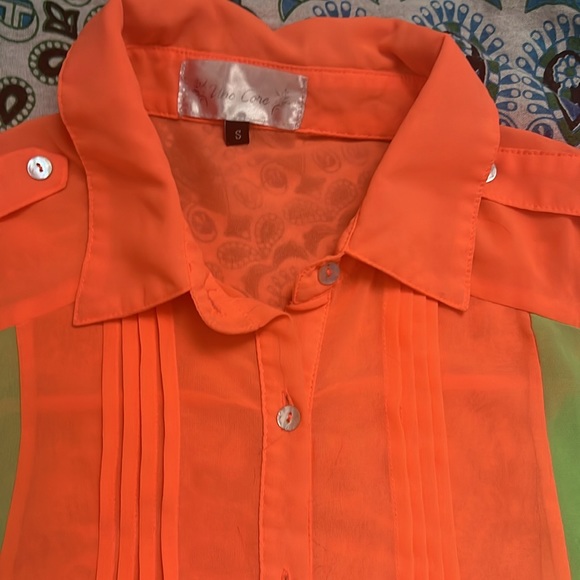 Top - Picture 2 of 3